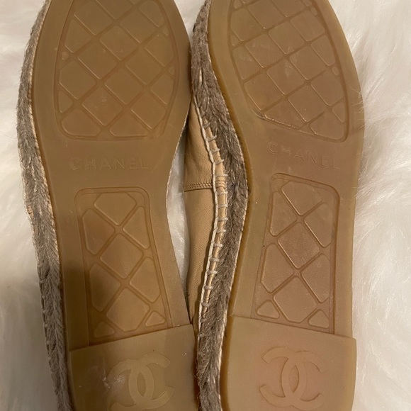 Chanel Espadrilles Lambskin
Beige & Black - Picture 5 of 7